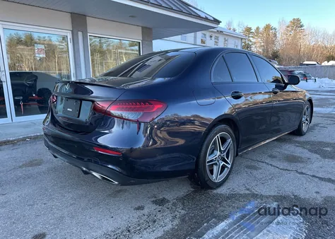 2022 Mercedes-Benz E 350 4Matic z USA, uszkodzony, nr VIN W1KZF8EBXNB026153